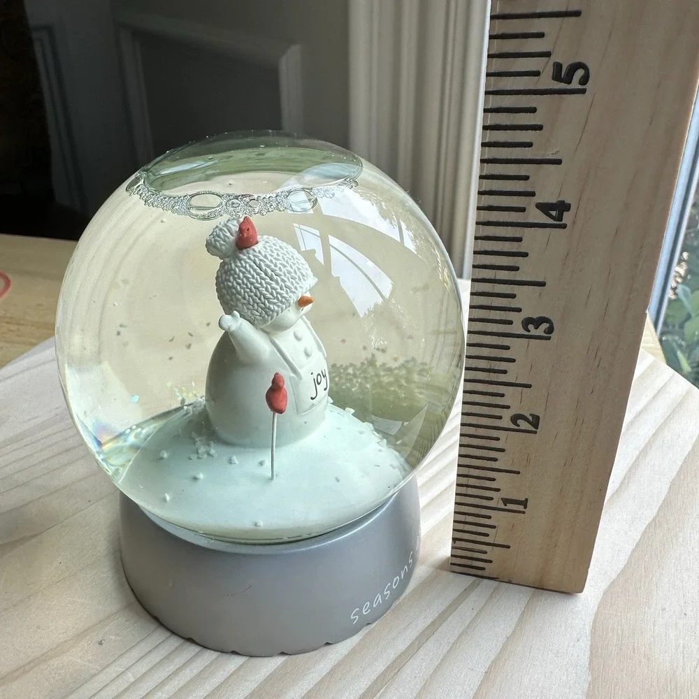 Department 56 Snowman Snow Globe 4.5 Inch Joy Seasons Greetings Enesco‎ 2009